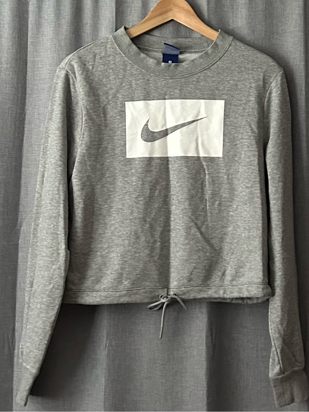 Nike Cropped Crew Neck Sweatshirt